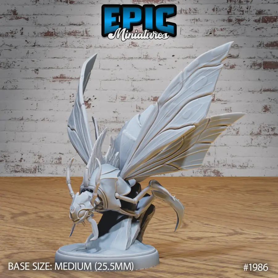 Giant Wasp Flying (Medium)